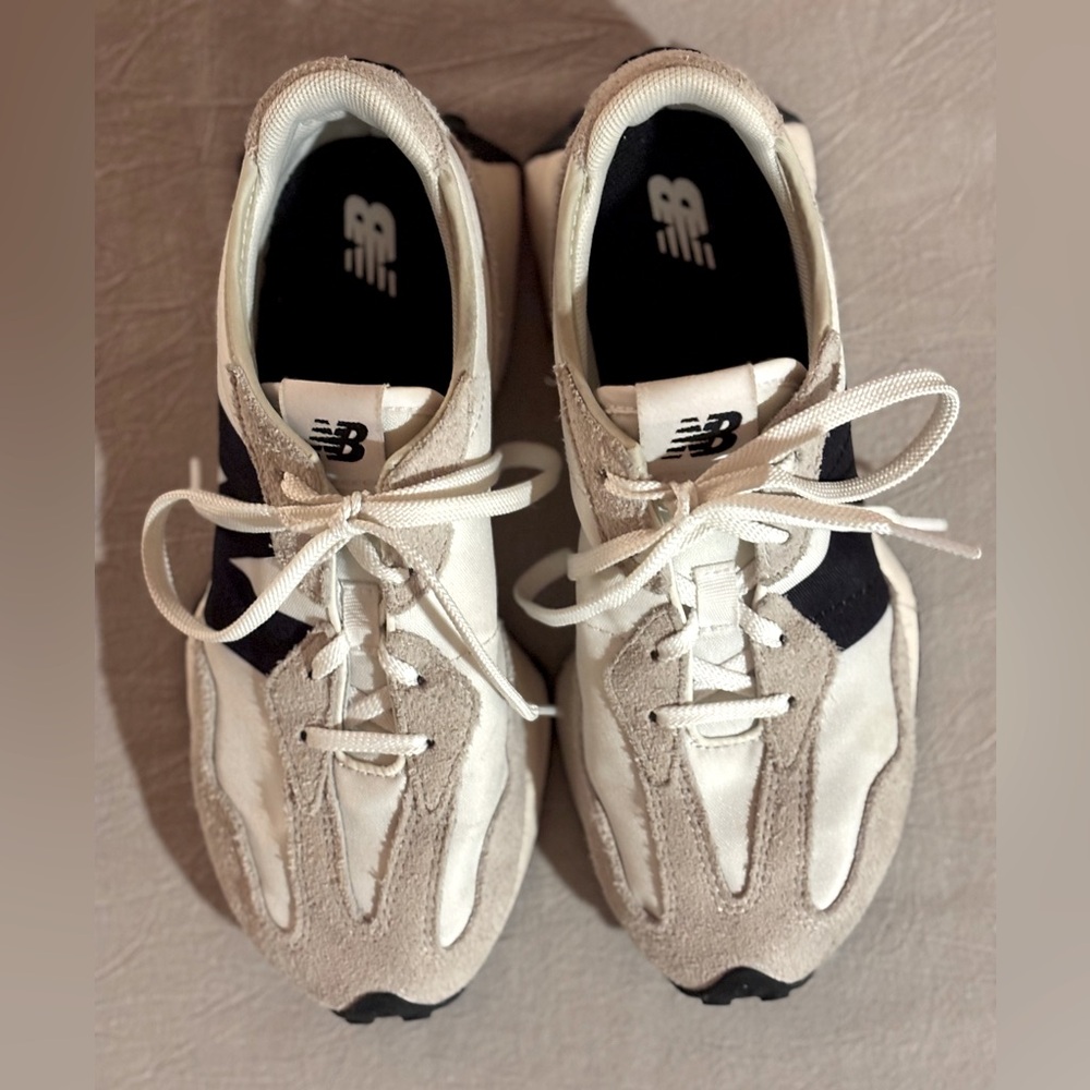 New Balance 327